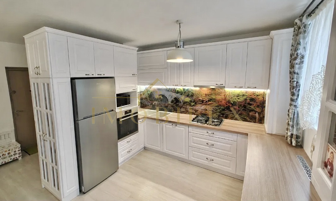Apartament 3 camere, 2 băi, 85mp, parcare, zona Europa