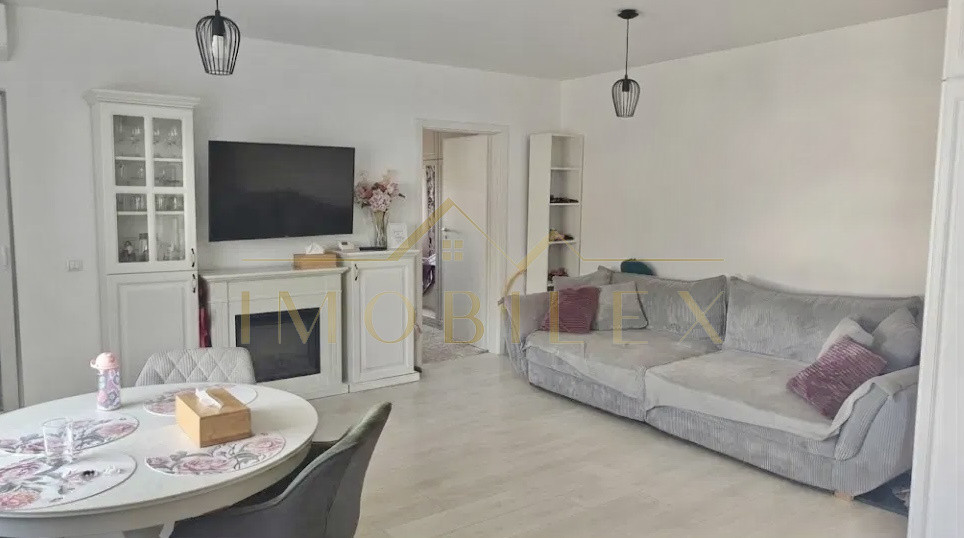 Apartament 3 camere, 2 băi, 85mp, parcare, zona Europa