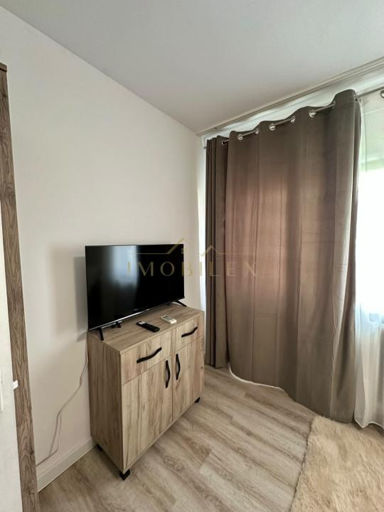 Garsonieră modernă , mobilată nou, balcon, zona Pasteur/Zorilor