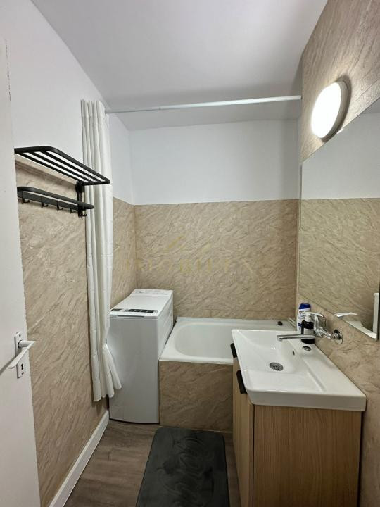 Garsonieră modernă , mobilată nou, balcon, zona Pasteur/Zorilor
