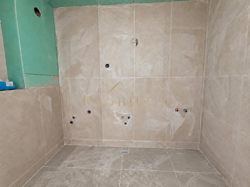 Apartament 3 camere, FINISAT NOU, terasa 25 mp, bloc nou, Eroilor 