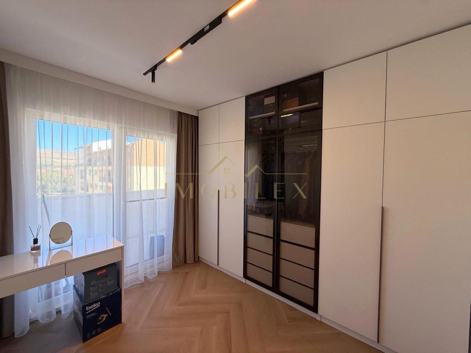 Apartament 3 camere ,Bloc Nou , zona Eroilor 