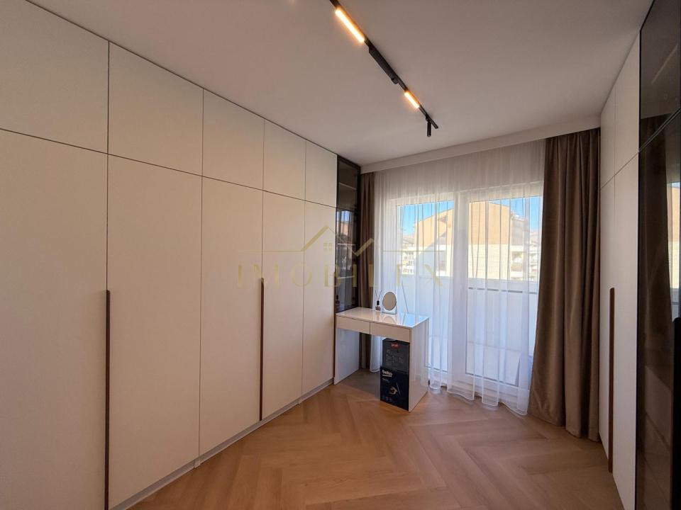 Apartament 3 camere ,Bloc Nou , zona Eroilor 