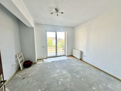 Oportunitate! Apartament 3 camere, etaj1,  zona Florilor 