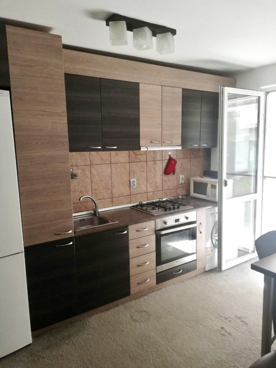 Apartament 2 camere decomandate, 52mp, grădină 50mp, zona Eroilor 