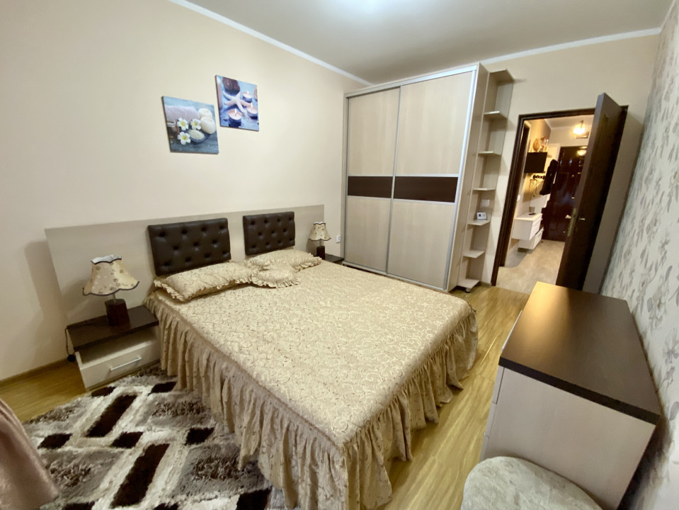 Apartament 2 camere, mobilat, utilat, parcare, zona Terra