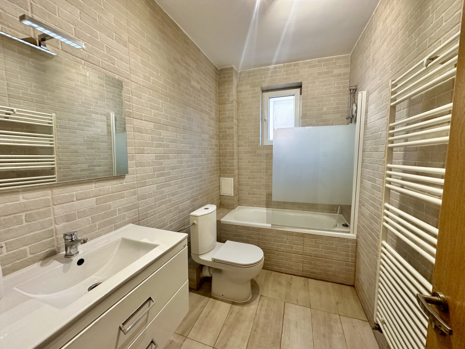 Apartament modern 2 camere, terasa, mobilat, zona Eroilor/Penny