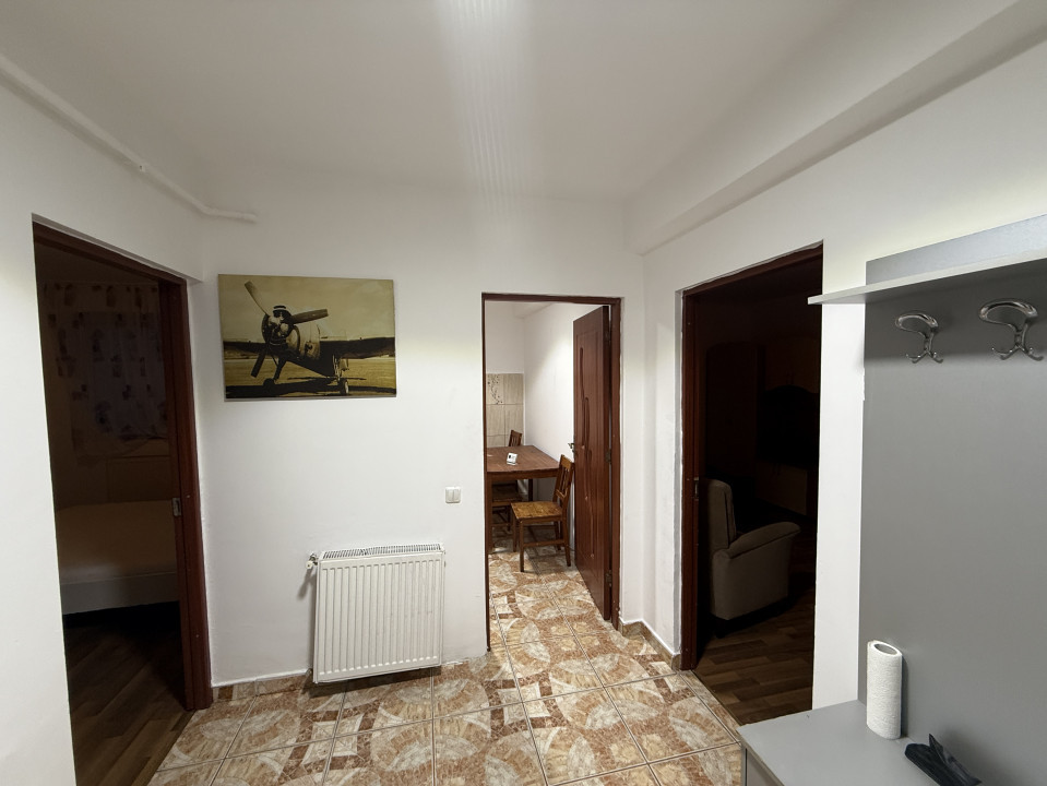 Apartament spațios, 2 camere decomandate, de închiriat, zona Florilor 