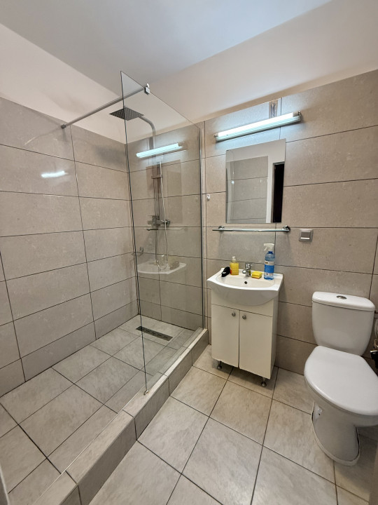 Apartament 3 camere, pet friendly, parcare, zona Terra/Sesul de Sus