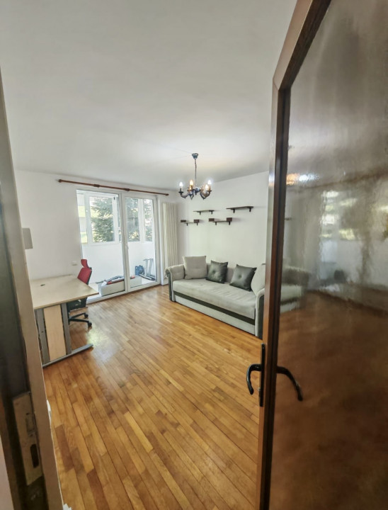 Apartament 1 camera, mobilat, parcare, zona Porii