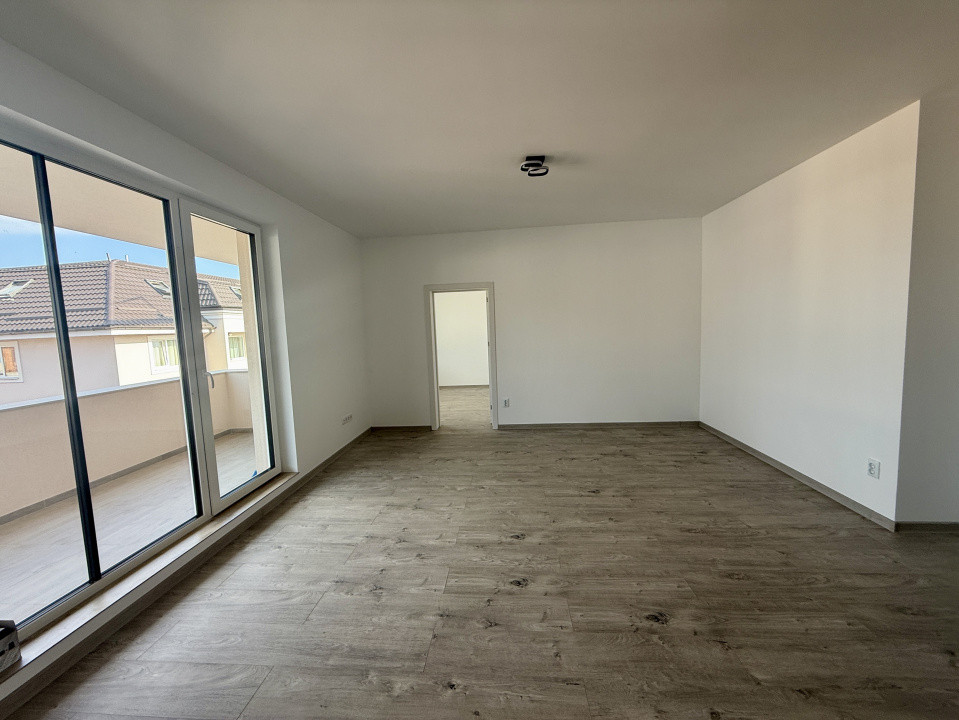 Apartament 2 camere, FINISAT NOU, terasă, bloc nou, zona Cetatii