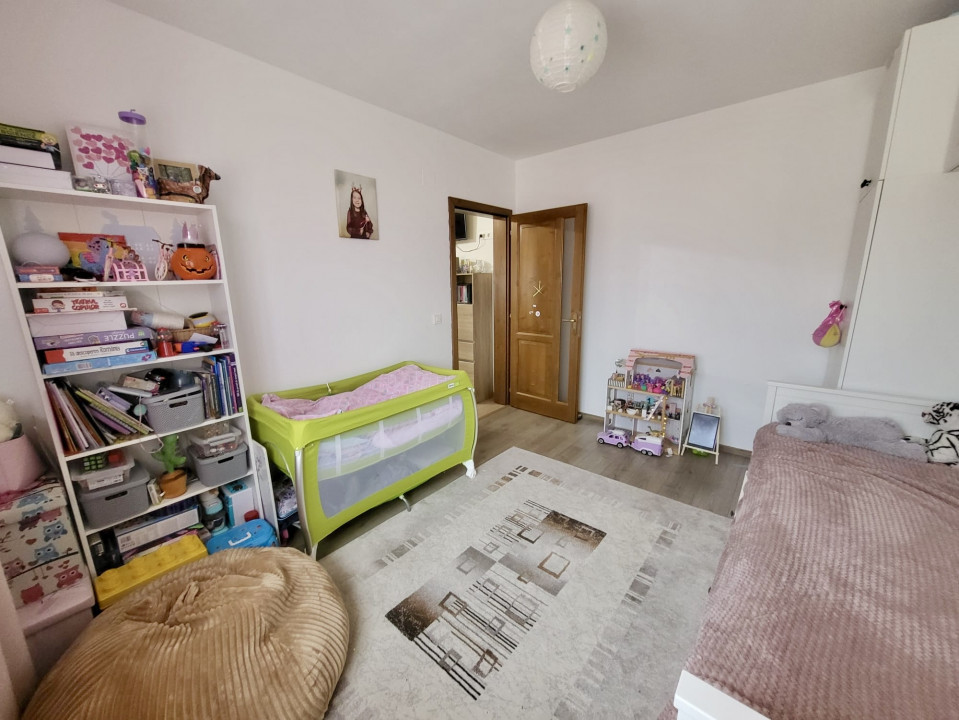 Apartament 3 camere, mobilat, zona Sesul de Sus 