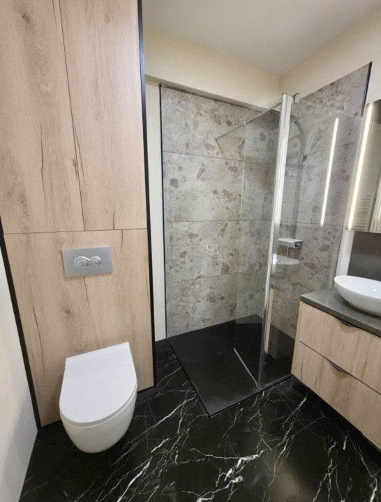 Apartament 3 camere, mobilat LUX, terasă 33mp, parcare, zona Terra