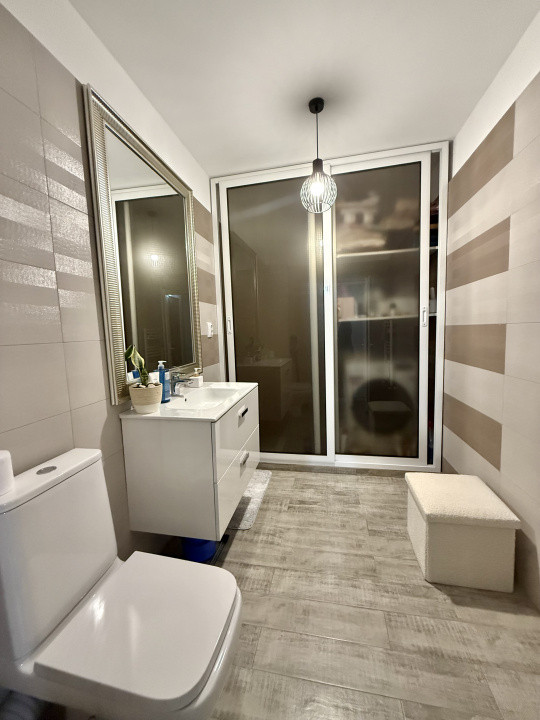 Apartament modern 2 camere, mobilat, parcare, zona Eroilor/Porii