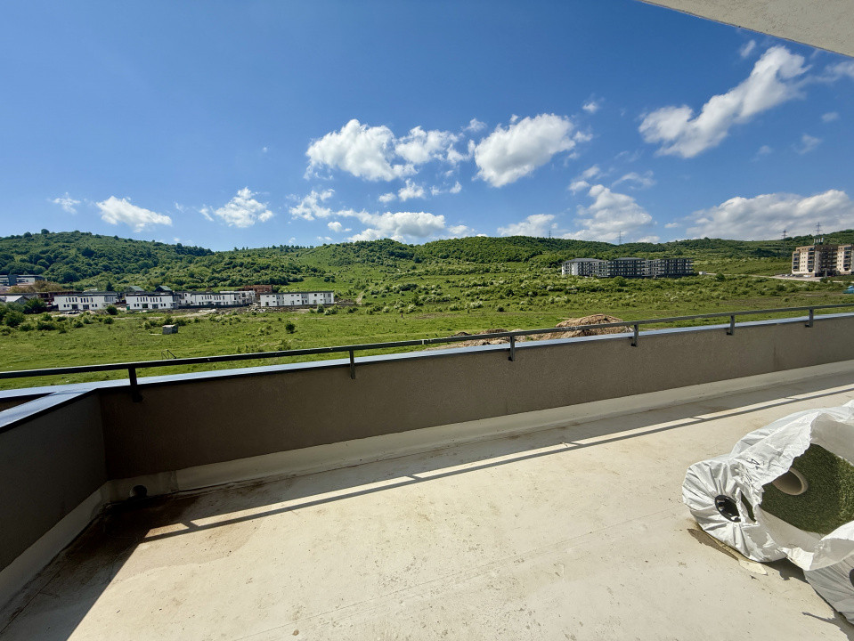 Apartament tip penthouse 2 camere, terasă 45mp, view, zona Urusagului 