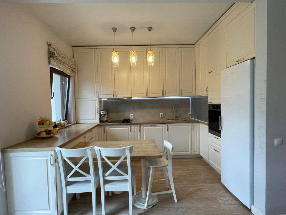 Casa modernă, tip duplex 4 camere, mobilată, zona Vivo 