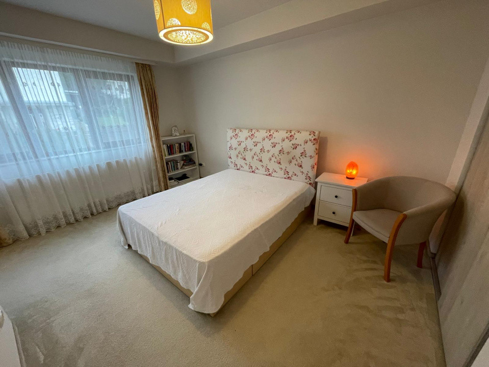 Casa modernă, tip duplex 4 camere, mobilată, zona Vivo 
