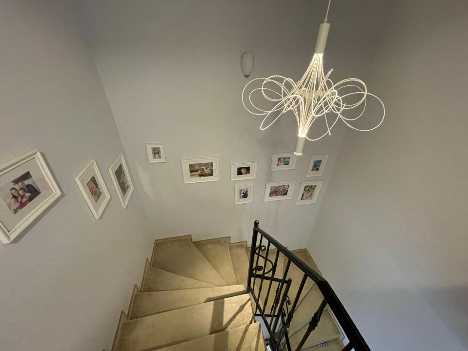 Casa modernă, tip duplex 4 camere, mobilată, zona Vivo 