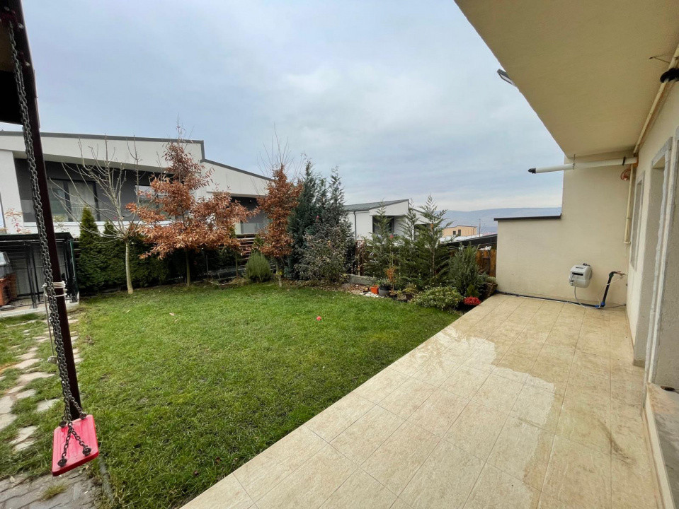 Casa modernă, tip duplex 4 camere, mobilată, zona Vivo 