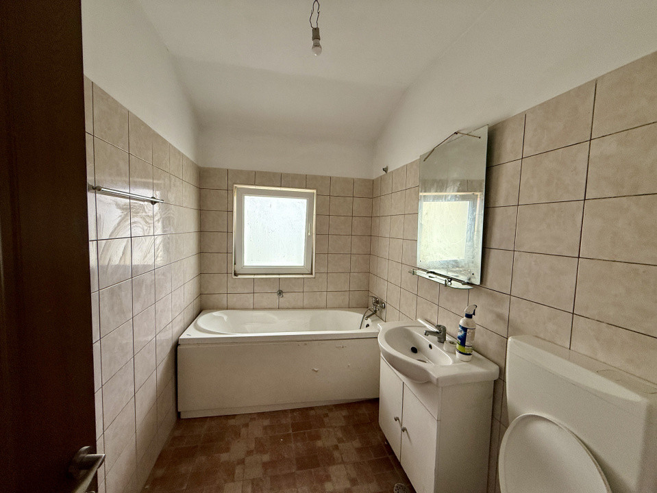 Apartament spațios 2 camere decomandate, finisat, terasă, zona Porii 