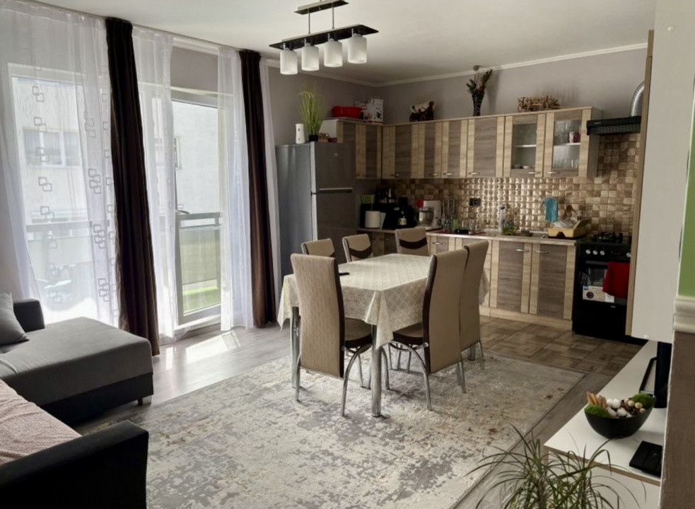 Apartament 3 camere, mobilat, zona Sesul de Sus 