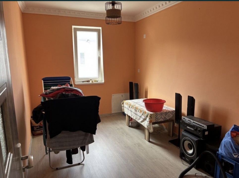 Apartament 3 camere, mobilat, zona Sesul de Sus 
