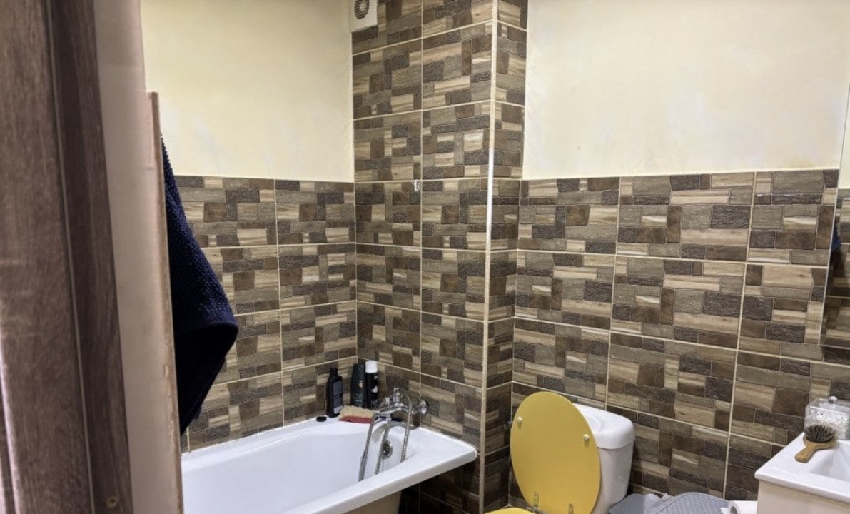 Apartament 3 camere, mobilat, zona Sesul de Sus 