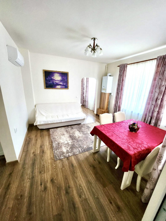 Casa 3 camere, 2 băi, teren 300 mp, zona Horea 