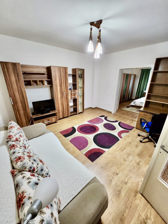 Casa 3 camere, 2 băi, teren 300 mp, zona Horea 