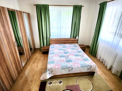 Casa 3 camere, 2 băi, teren 300 mp, zona Horea 