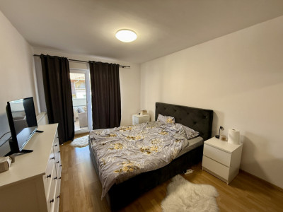 Apartament 82mp, 3 camere decomandate, 2 băi, terasă 40mp, zona Porii 