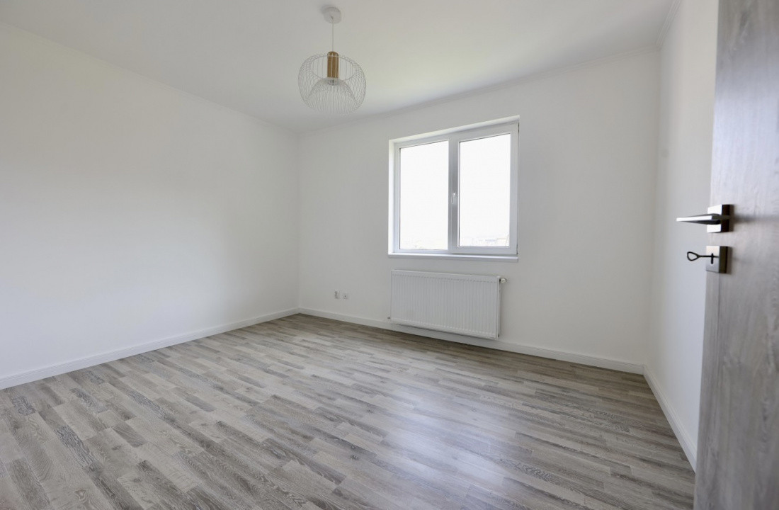 Apartament FINISAT NOU, 3 camere, 67mp, 2 balcoane, zona Teilor 