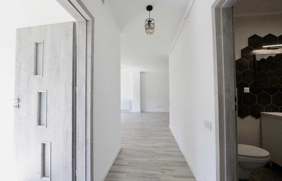 Apartament FINISAT NOU, 3 camere, 67mp, 2 balcoane, zona Teilor 