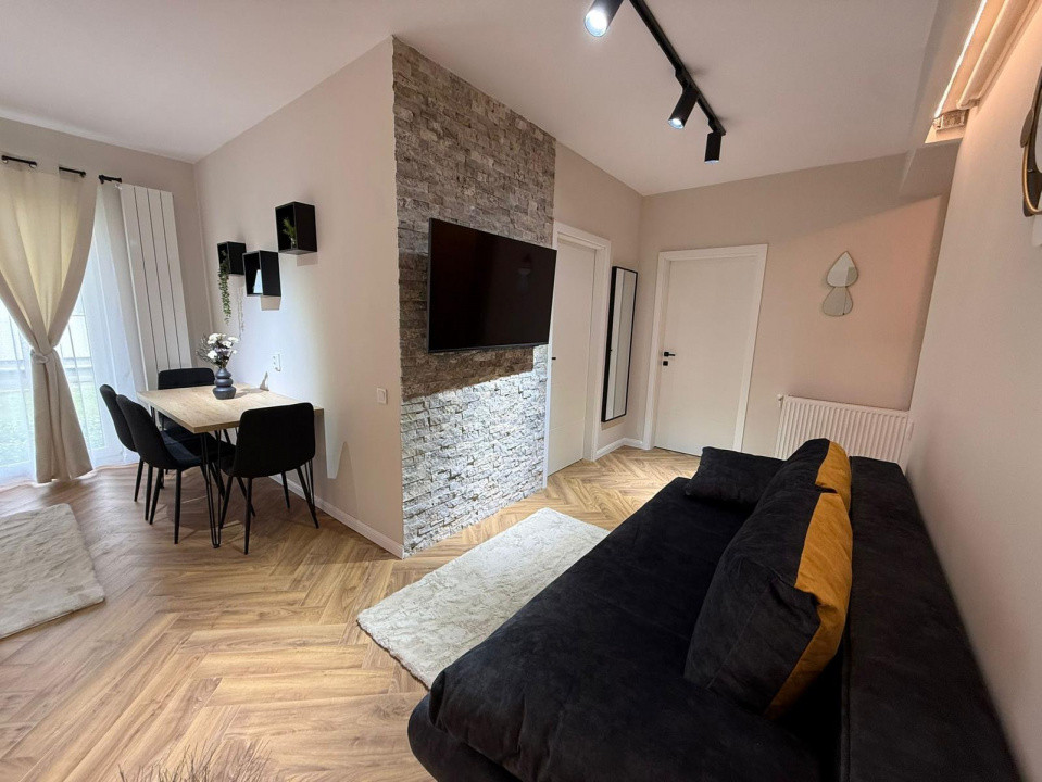 Apartament 3 camere, LUX, grădină, zona Urusagului