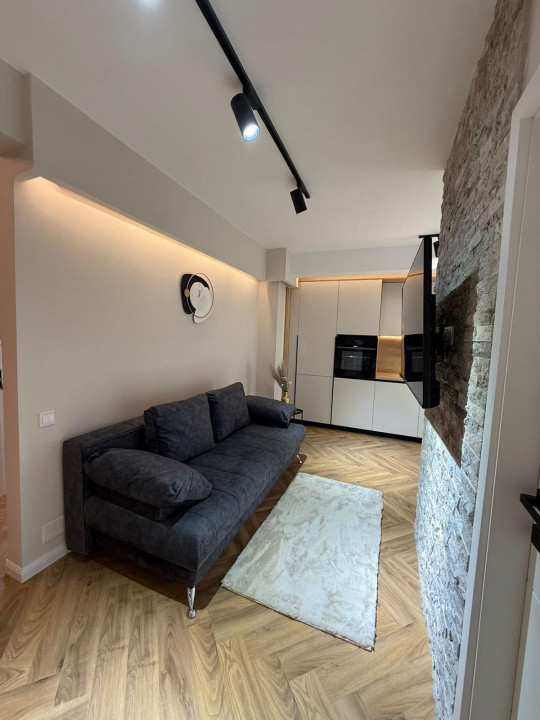 Apartament 3 camere, LUX, grădină, zona Urusagului