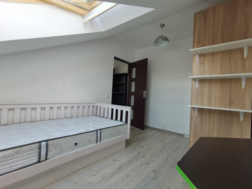 Apartament 3 camere, mobilat nou, zona Florilor 