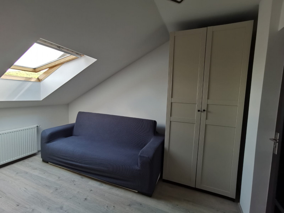 Apartament 3 camere, mobilat nou, zona Florilor 