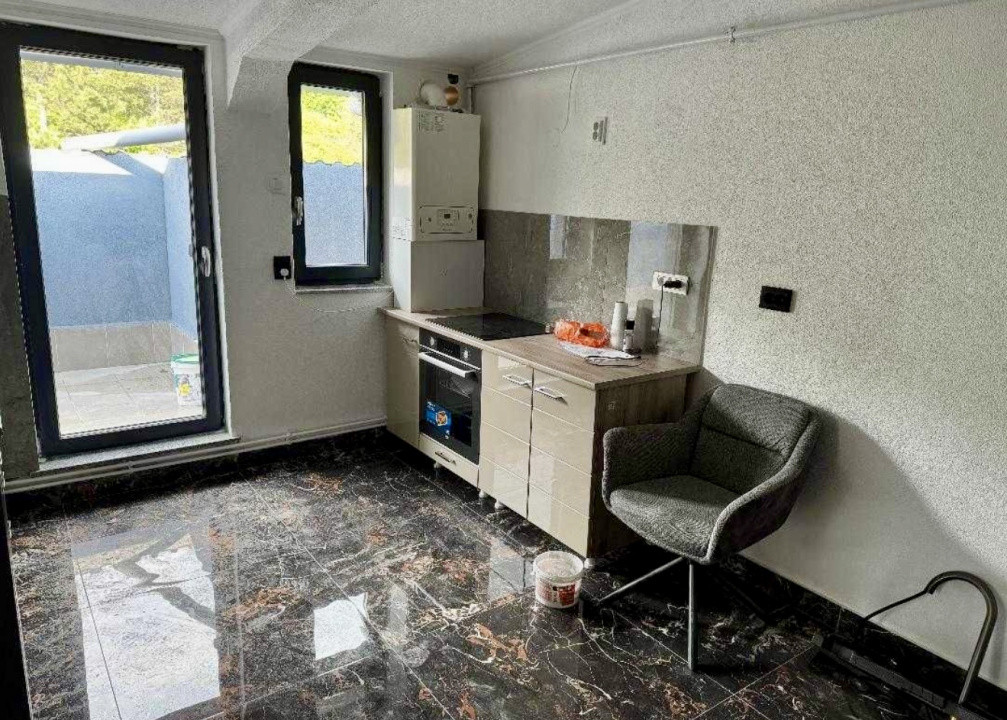 Apartament mobilat, terasă, zona Manastur 