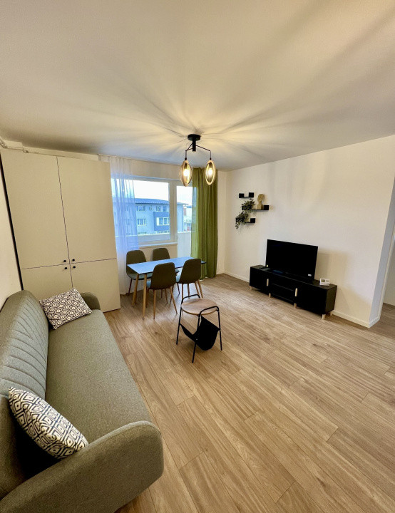 Apartament modern 3 camere, de închiriat, zona Cetății 