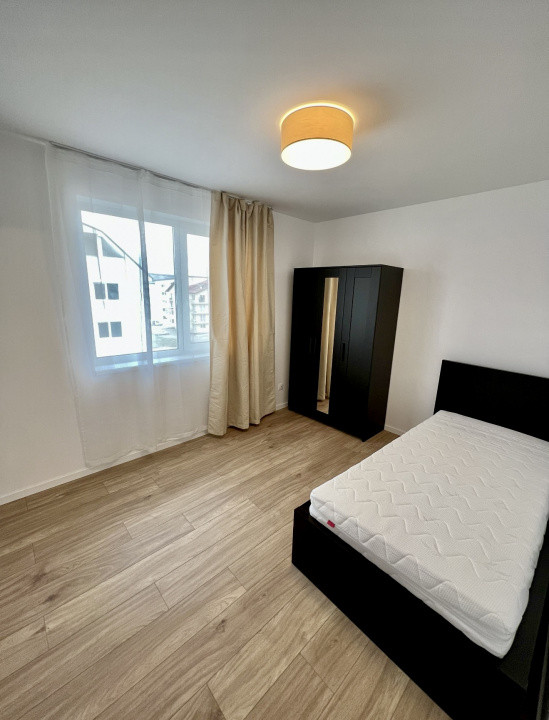 Apartament modern 3 camere, de închiriat, zona Cetății 