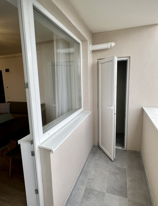 Apartament modern 3 camere, de închiriat, zona Cetății 