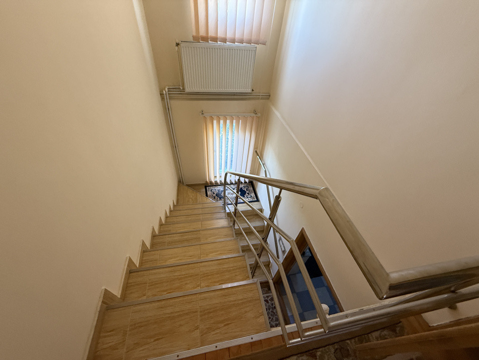 Casă individuală 260mp, teren 755mp + afacere, zona semicentrală 
