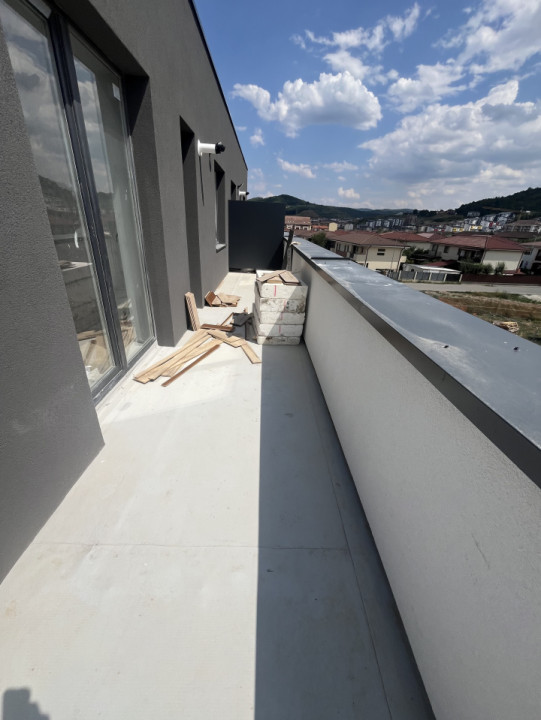 Apartament FINISAT NOU, Bloc nou, zona Urușagului 
