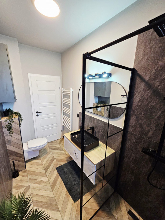 Apartament 2 camere LUX, terasă, bloc nou, zona Terra 