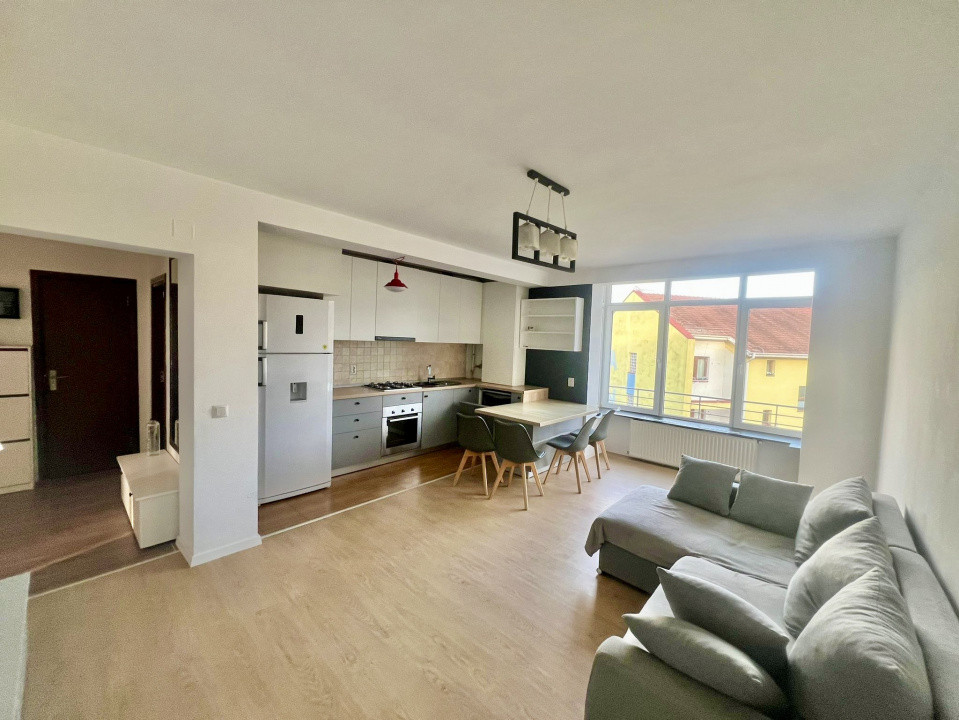 Apartament spațios 3 camere, zona Eroilor 