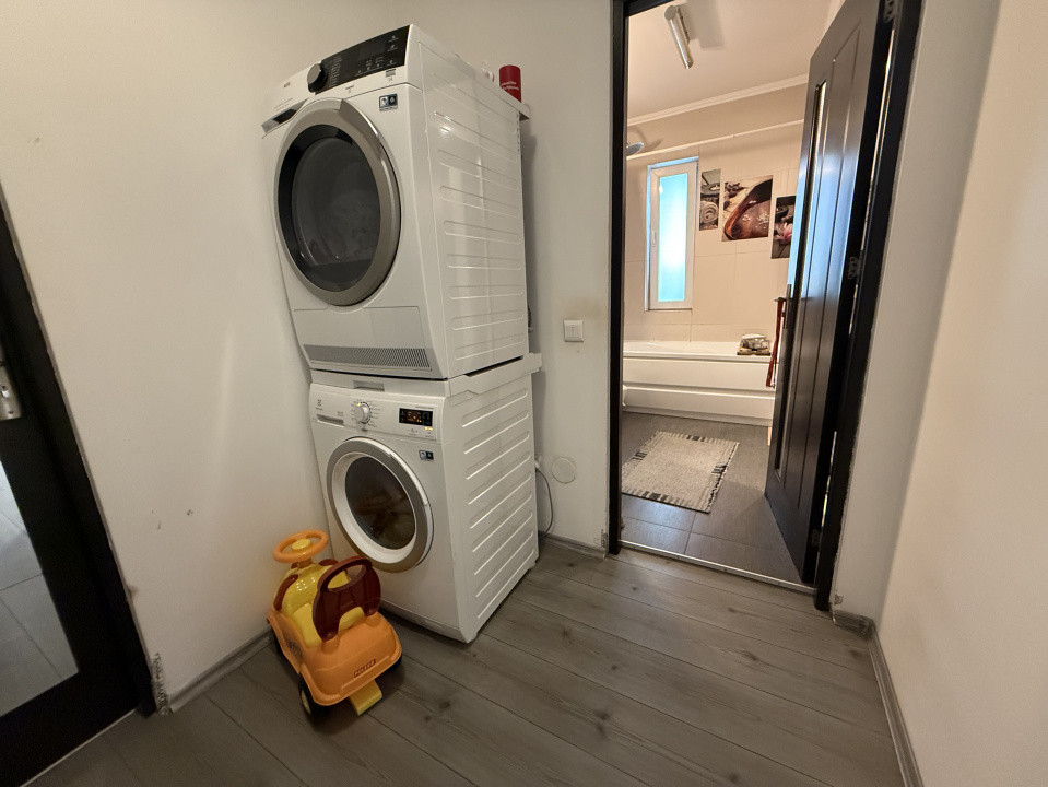Apartament spațios 2 camere, 54 mp, etaj 1, zona Sesul de Sus 