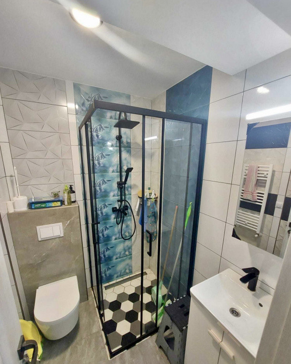 Apartament modern 3 camere, 2 bai, 2 parcari, zona Cetății 