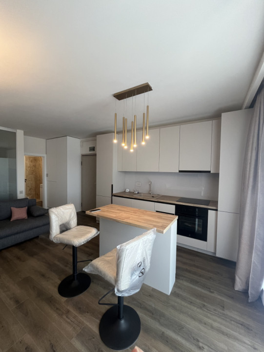 Apartament 2 camere, ultrafinisat, bloc nou , zona Semicentrală 