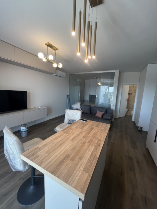 Apartament 2 camere LUX, Bloc Nou, Garaj, zona Semicentrala 