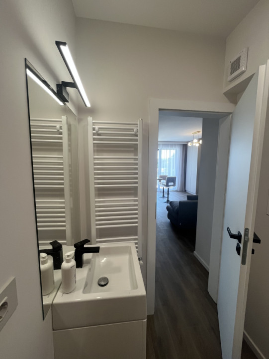 Apartament 2 camere LUX, Bloc Nou, Garaj, zona Semicentrala 